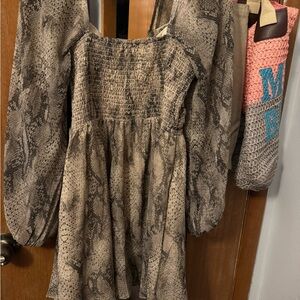 Mid length express dress size medium